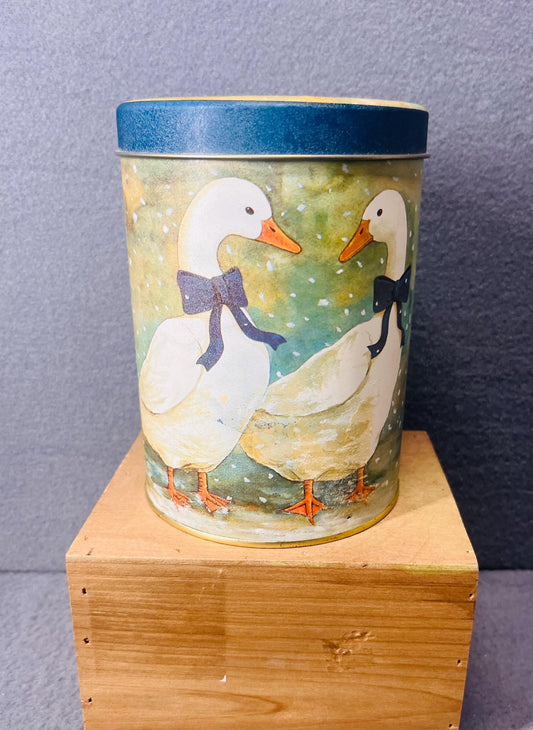 Vintage Goose Tin Decor - Charming farmhouse style storage, rustic kitchen accent, collectible metal art piece for home decor & gifting