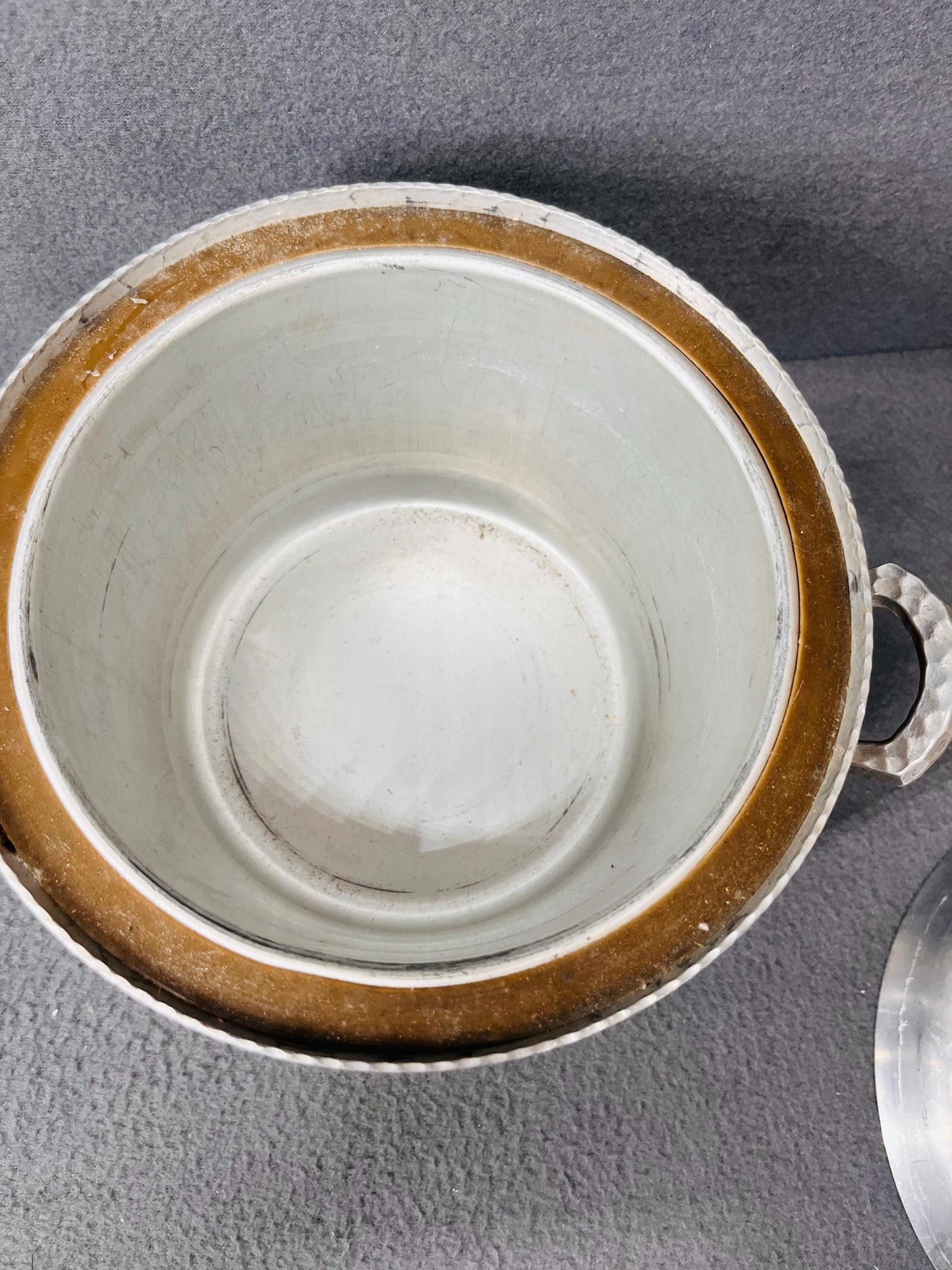 Mid Century 1950s Everlast Hand Forged Aluminum Ice Bucket with Plate & Tongs Vintage Barware