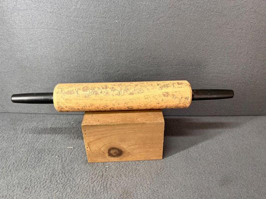 Decorative Rolling Pin for Baking - Engraved Patterned Pastry Tool, Unique Gift for Bakers & Kitchen Decor, Wooden Dough Roller
