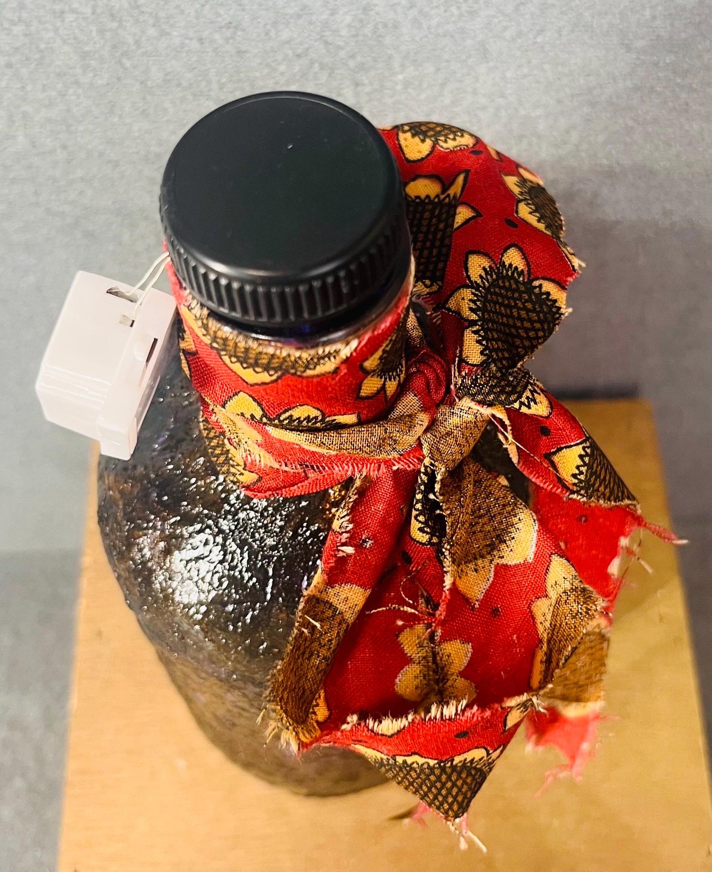 Honey Rustic Grungy Jar with Battery Powered Lights | Decorative LED Fairy Lights | Unique Home Decor & Gifts