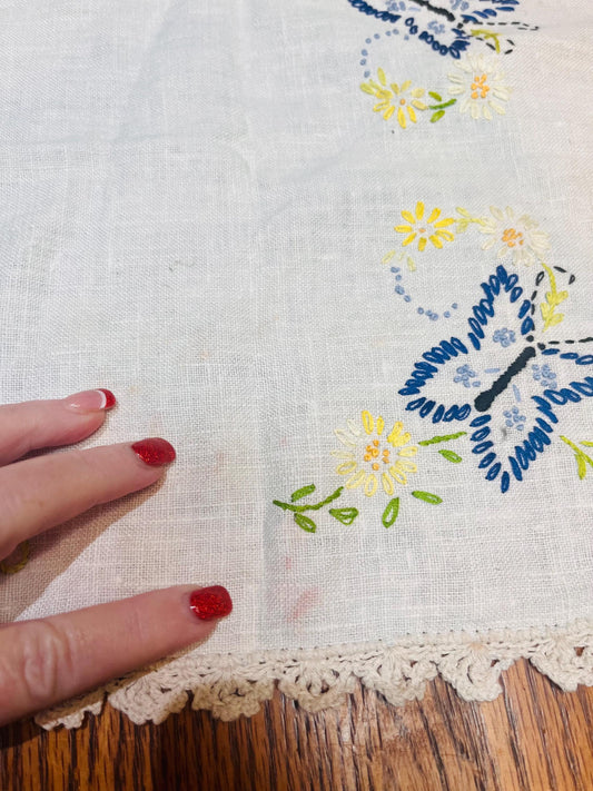 Vintage Embroidered Table Runner – Elegant Handcrafted Cottage Chic Decor, Unique Home Accent & Gift Idea