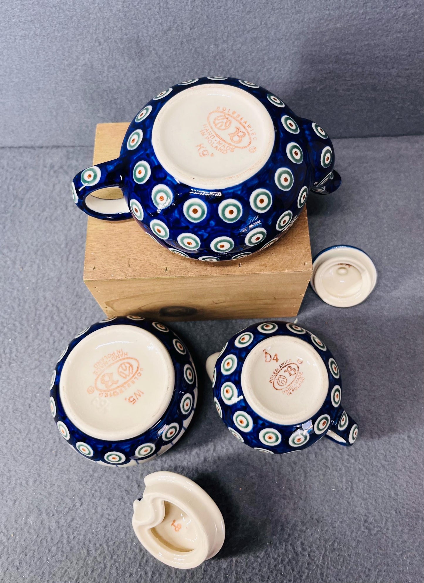 Polish Pottery Tea Pot - Hand Painted Peacock Pattern, Handmade in Poland, Unique Ceramic Teapot for Tea Lovers