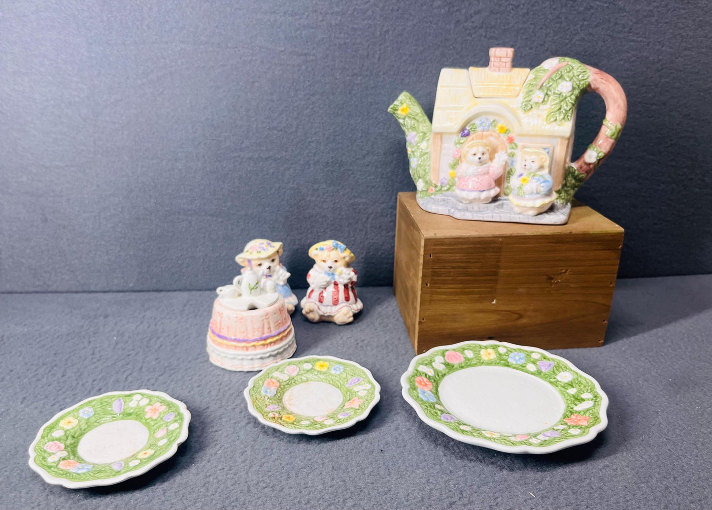 Vintage Alton Country Cottage Bears Tea Set - 1993 Children's Ceramic Miniature Tea Set, Perfect for Collectors & Kids