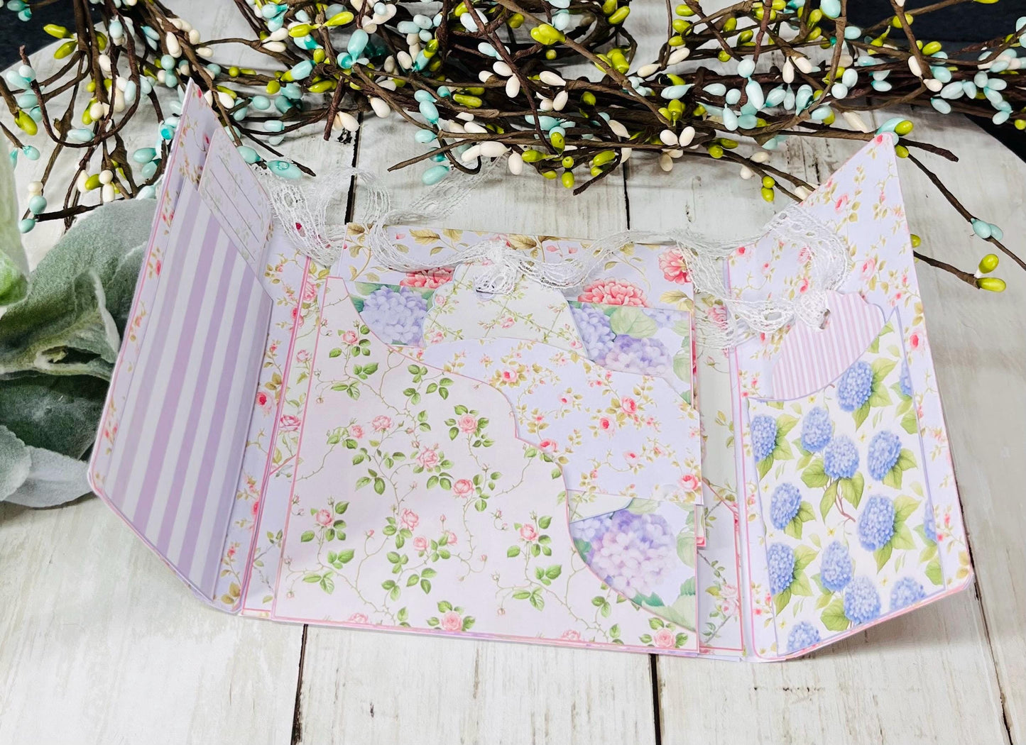 Le Gate Garden Paper Craft Card Kit – Flip Out Folio Scrapbook Album for DIY Paper Projects & Gifts