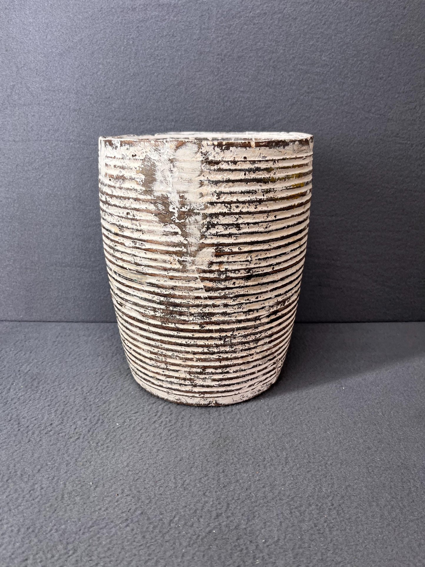 Deep Wood Bowl Planter – Rustic Wooden Crock for Indoor Plants, Decorative Centerpiece, Handmade Natural Wood Container