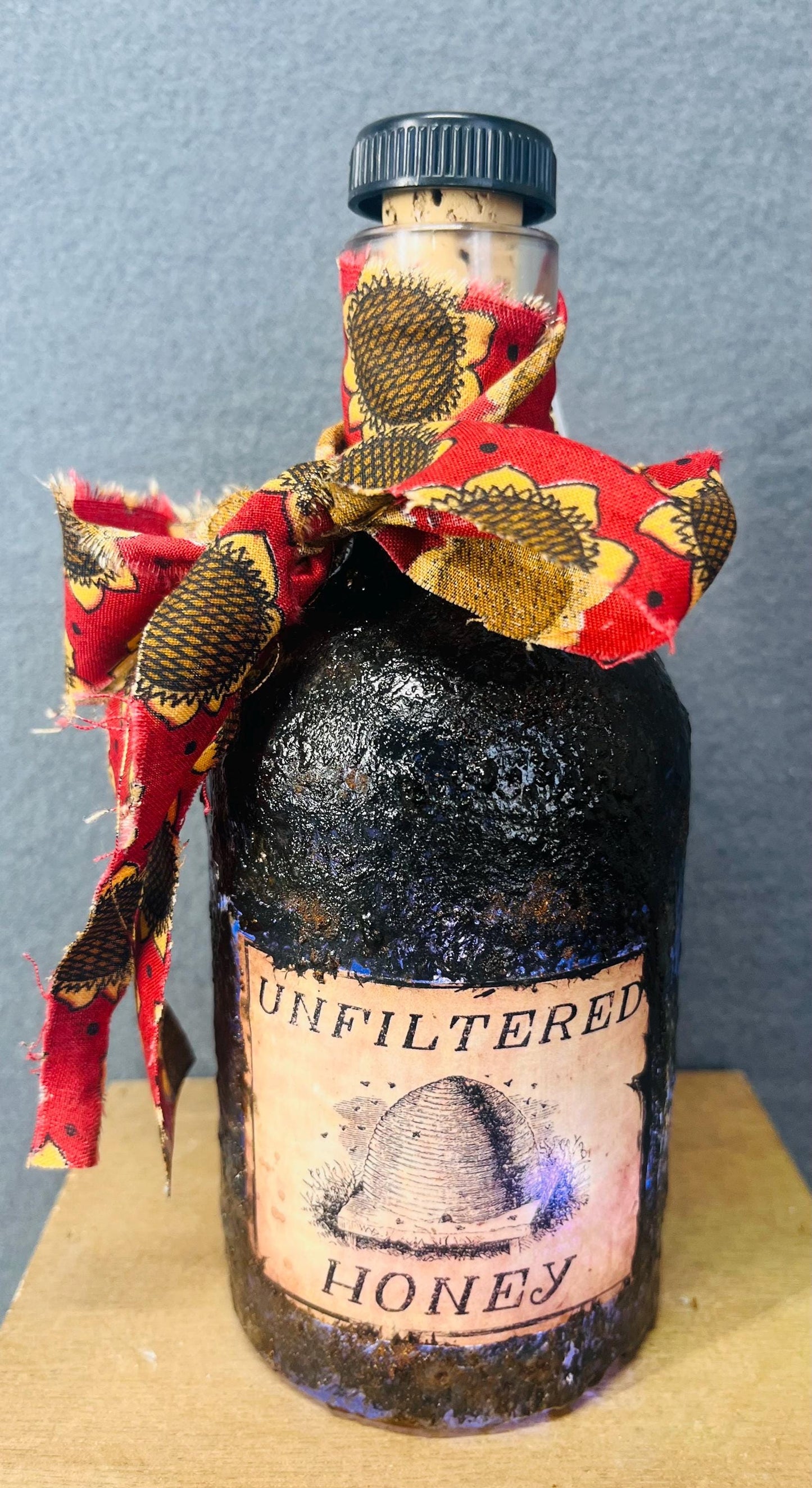 Honey Rustic Grungy Jar with Battery Powered Lights | Decorative LED Fairy Lights | Unique Home Decor & Gifts