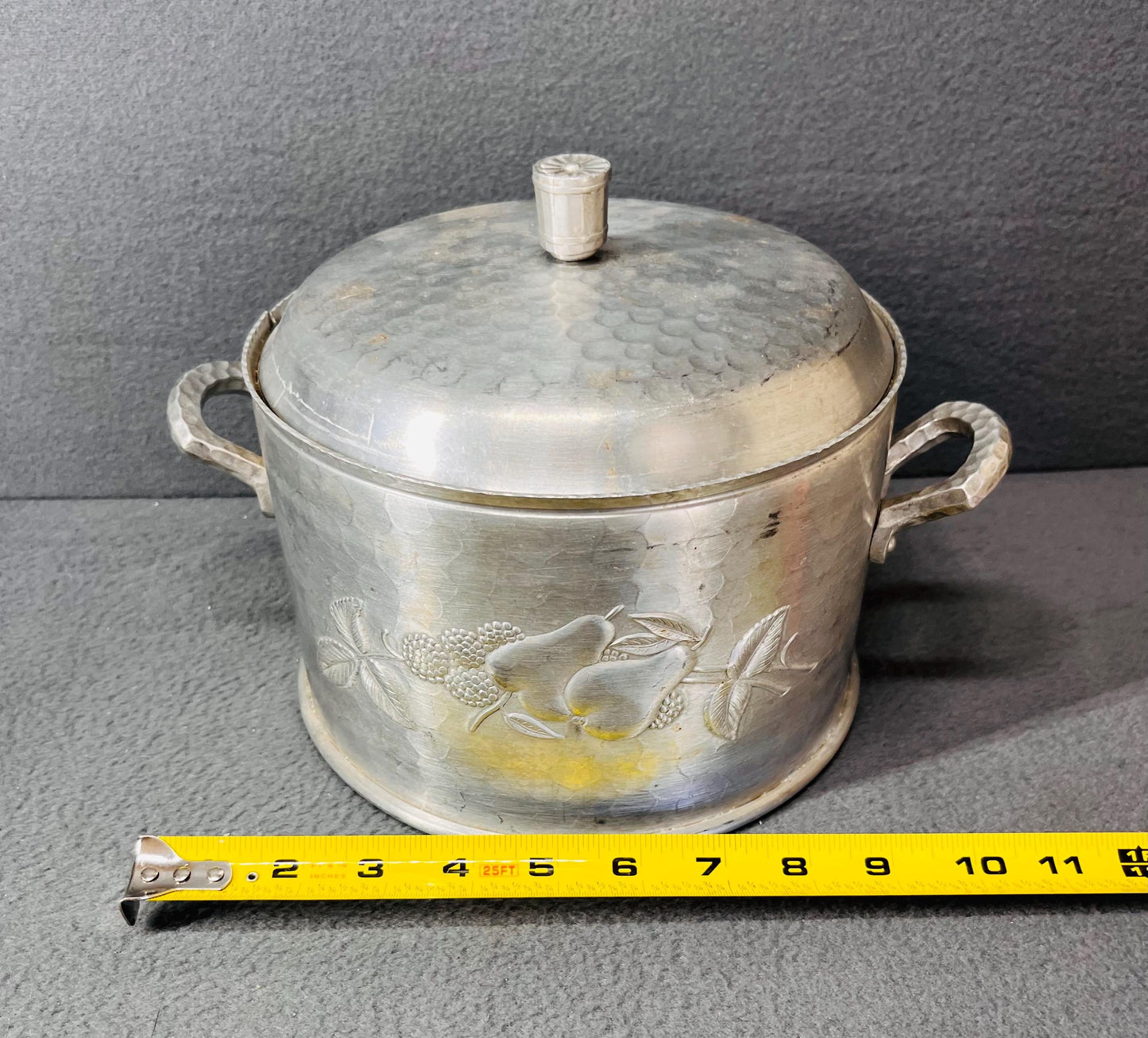 Mid Century 1950s Everlast Hand Forged Aluminum Ice Bucket with Plate & Tongs Vintage Barware