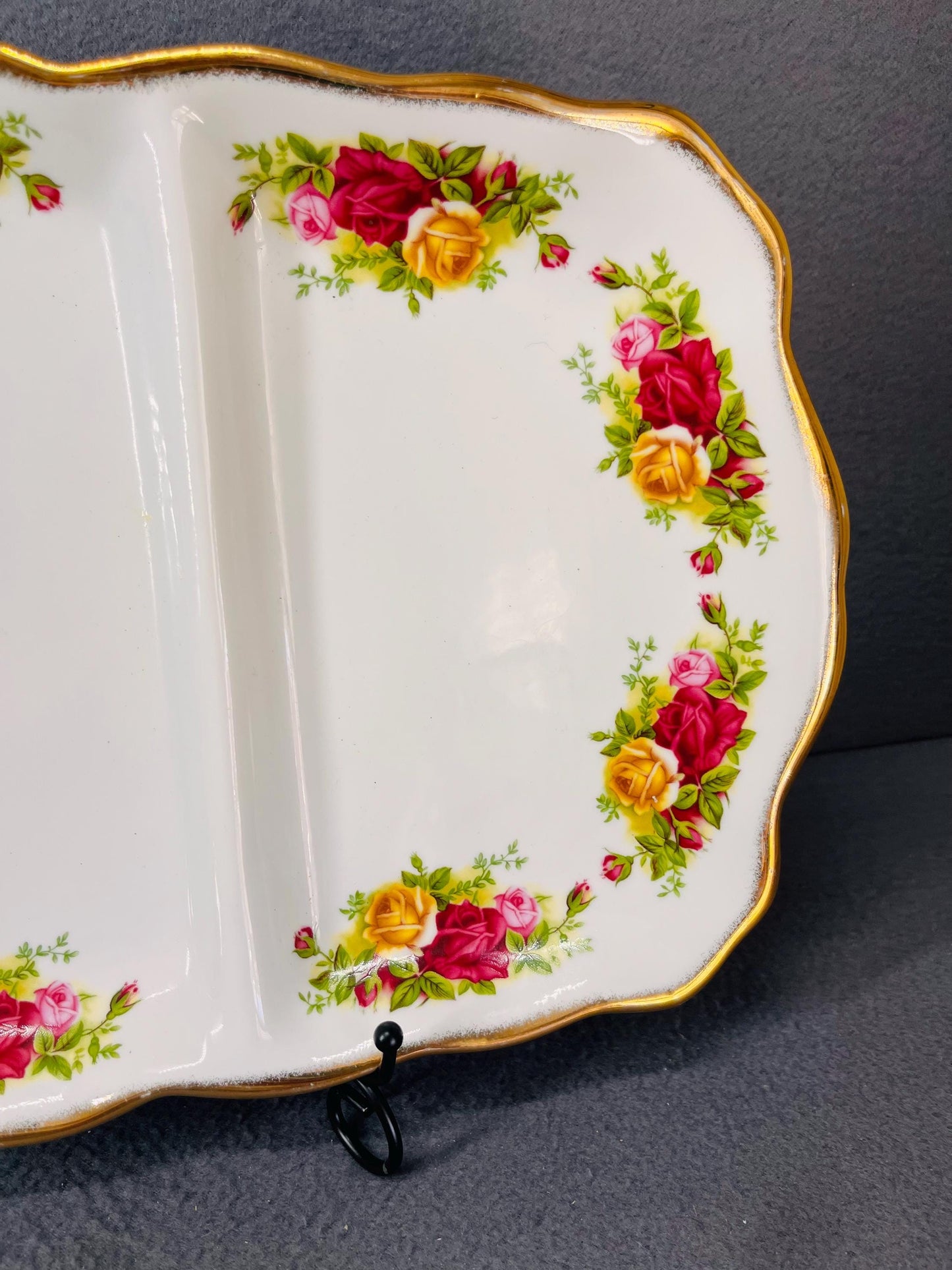 Royal Albert China OLD COUNTRY ROSES Divided Server, 17" 3-Part Platter for Entertaining & Serving, Vintage Tableware