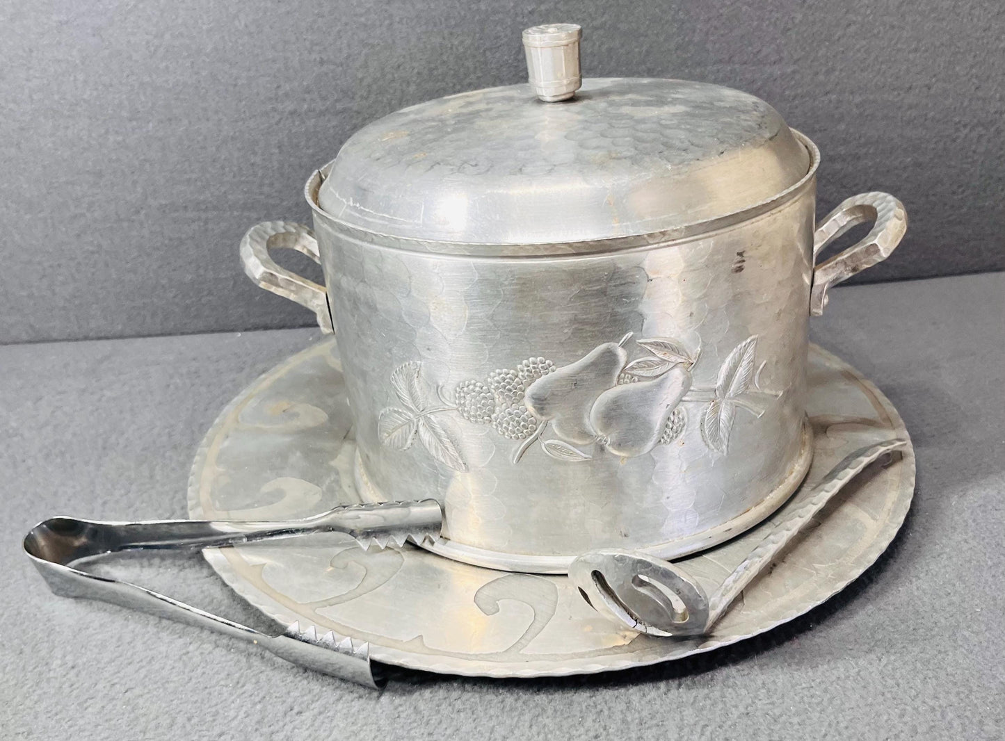 Mid Century 1950s Everlast Hand Forged Aluminum Ice Bucket with Plate & Tongs Vintage Barware