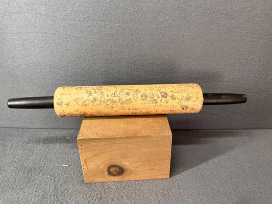 Decorative Rolling Pin for Baking - Engraved Patterned Pastry Tool, Unique Gift for Bakers & Kitchen Decor, Wooden Dough Roller