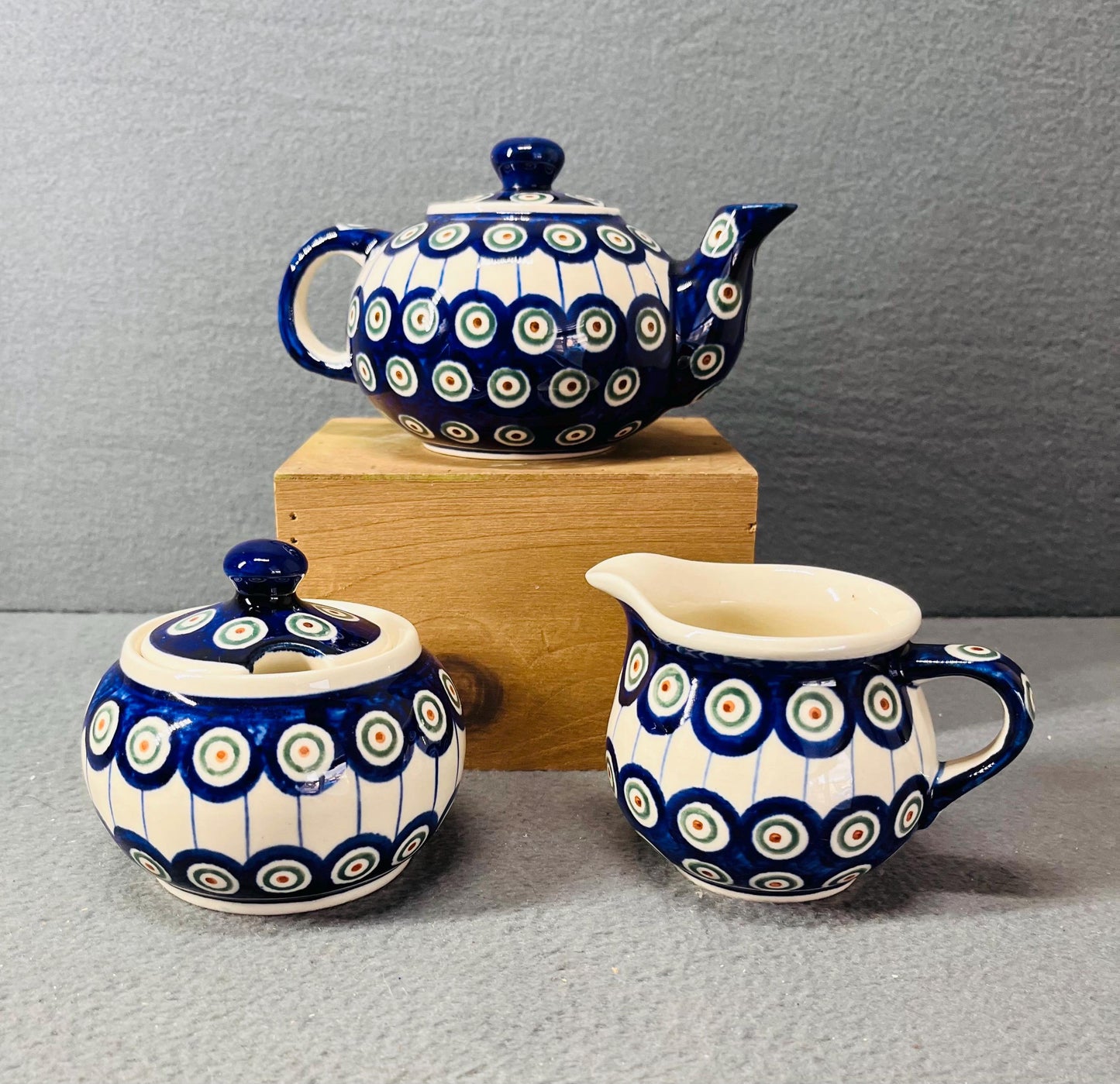 Polish Pottery Tea Pot - Hand Painted Peacock Pattern, Handmade in Poland, Unique Ceramic Teapot for Tea Lovers