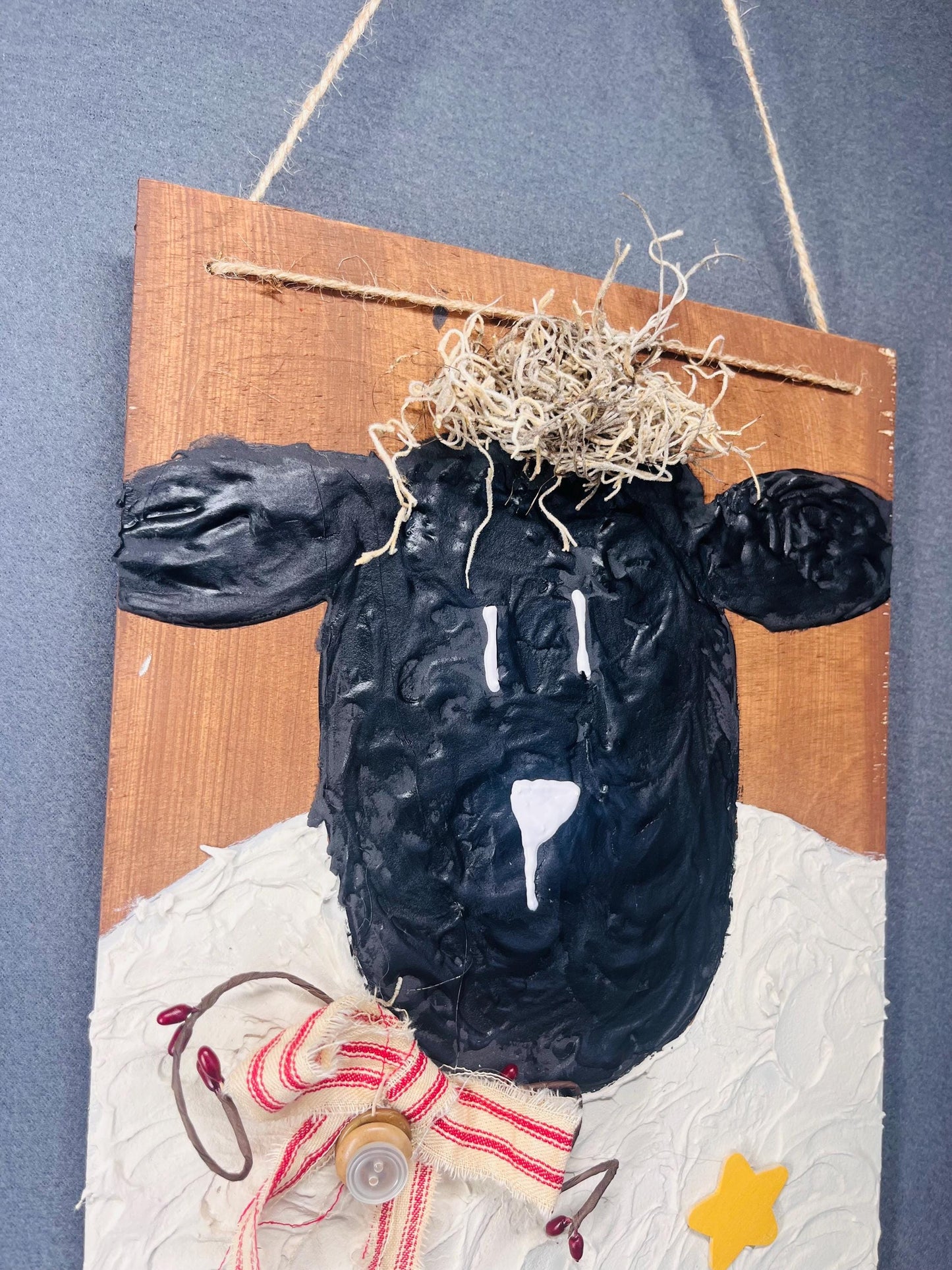 Primitive Sheep Wall Hanging | Country Decor, Rustic Home Accent, Farmhouse Wall Art, Handmade Textile Art, Unique Gift Idea