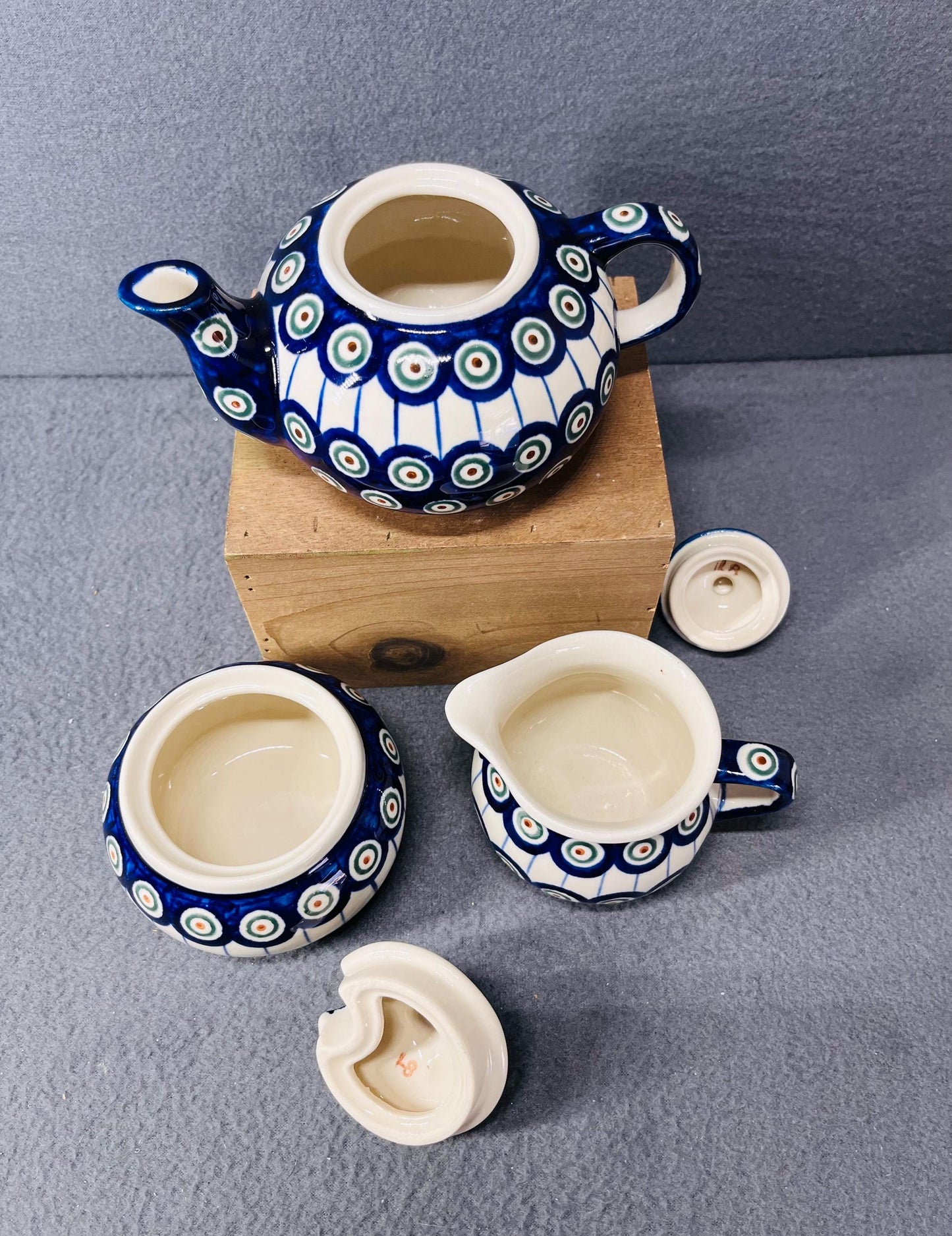 Polish Pottery Tea Pot - Hand Painted Peacock Pattern, Handmade in Poland, Unique Ceramic Teapot for Tea Lovers